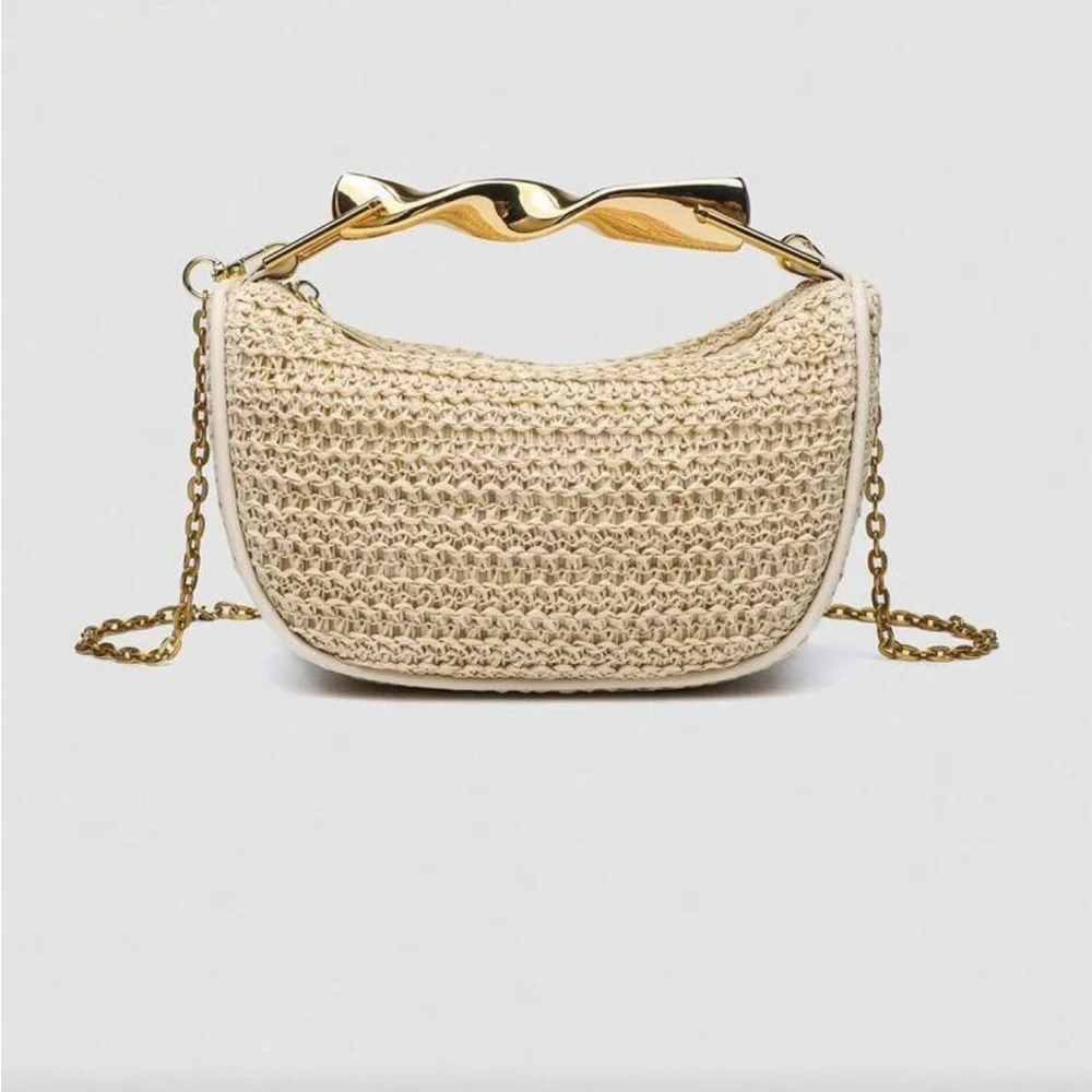 Elegant Cream Woven Handbag - Picture 3 of 10